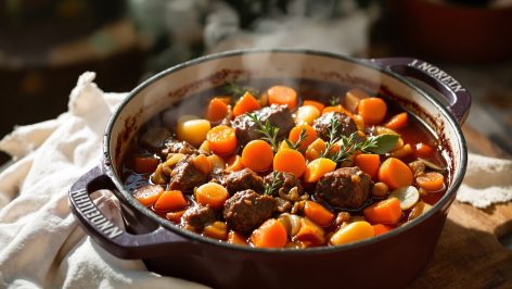 découvrez la daube de bœuf, un plat d'hiver parfumé et savoureux, à préparer facilement à l'avance pour réchauffer vos repas en toute simplicité.